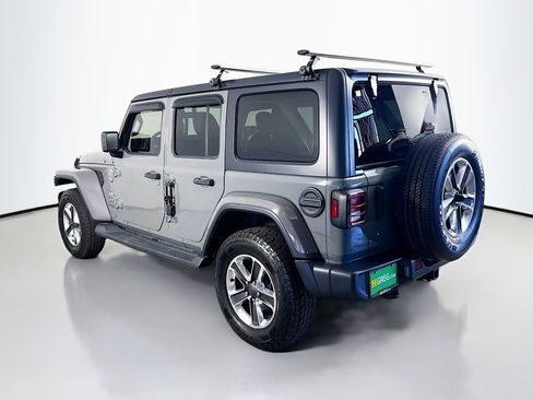 Used 2018 Jeep Wrangler Unlimited Sahara image 7
