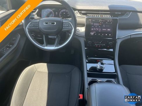 Certified 2025 Jeep Grand Cherokee Laredo X w/ Luxury Tech Group I AWD/4WD image 15