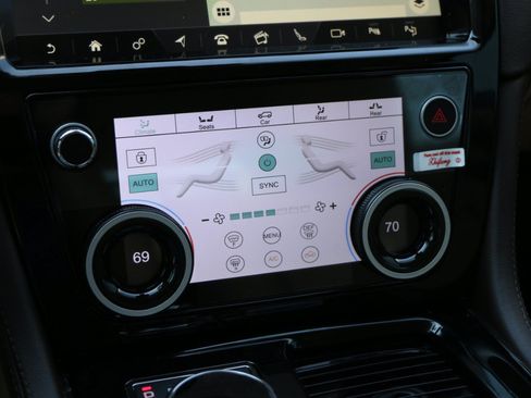 Used 2018 Jaguar XJ Supercharged RWD image 26