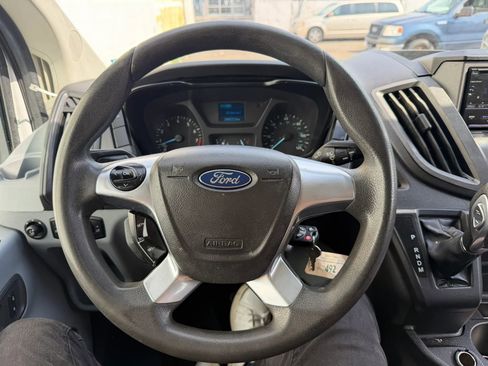 Used 2017 Ford Transit 150 130 Low Roof RWD image 15