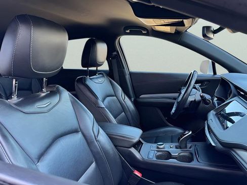 Used 2020 Cadillac XT4 Premium Luxury FWD image 33