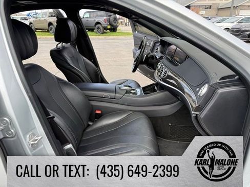 Used 2017 Mercedes-Benz S 550 Sedan w/ Premium Package image 36