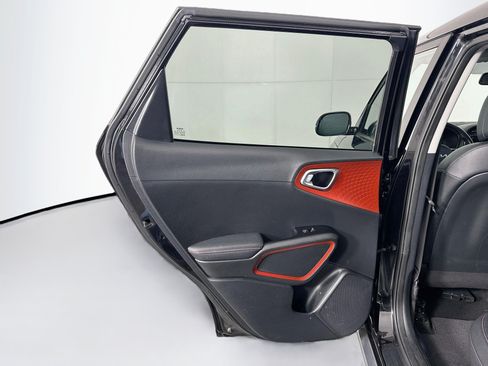 Used 2023 Kia Soul GT-Line FWD image 27