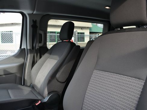 Used 2023 Ford Transit 350 XLT image 9