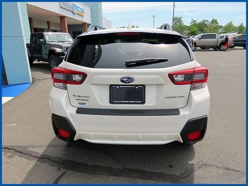 Used 2022 Subaru Crosstrek 2.5i Limited w/ Moonroof Package 2 AWD/4WD image 6