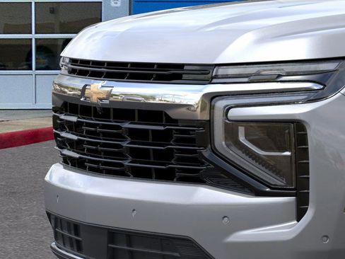 New 2026 Chevrolet Suburban LS image 13