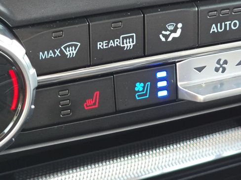 Used 2023 Ford F150 Lariat w/ Equipment Group 502A High AWD/4WD image 31