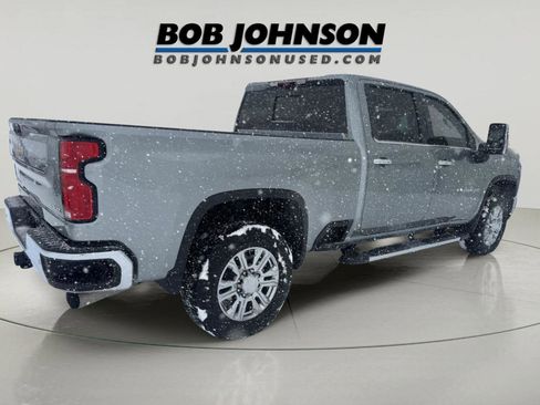 Used 2024 Chevrolet Silverado 2500 LTZ w/ LTZ Premium Package image 7