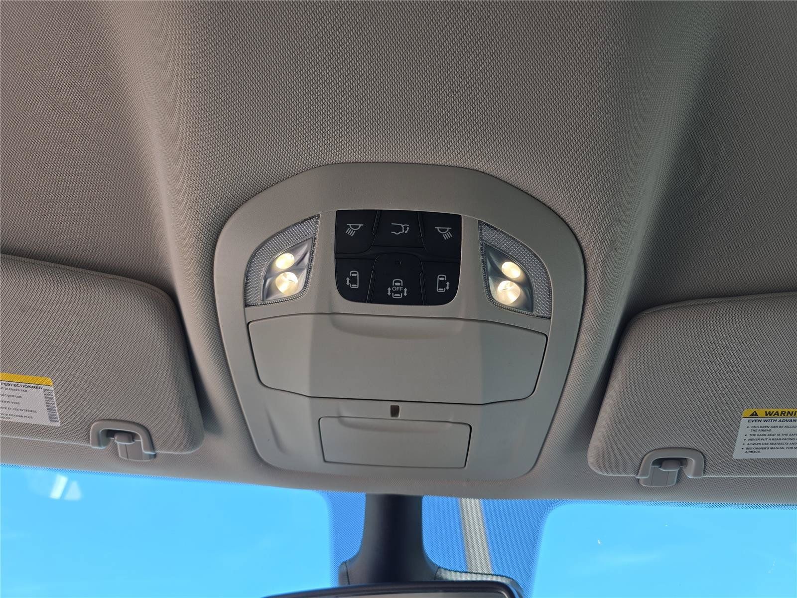 Used 2024 Chrysler Pacifica Touring-L FWD image 24