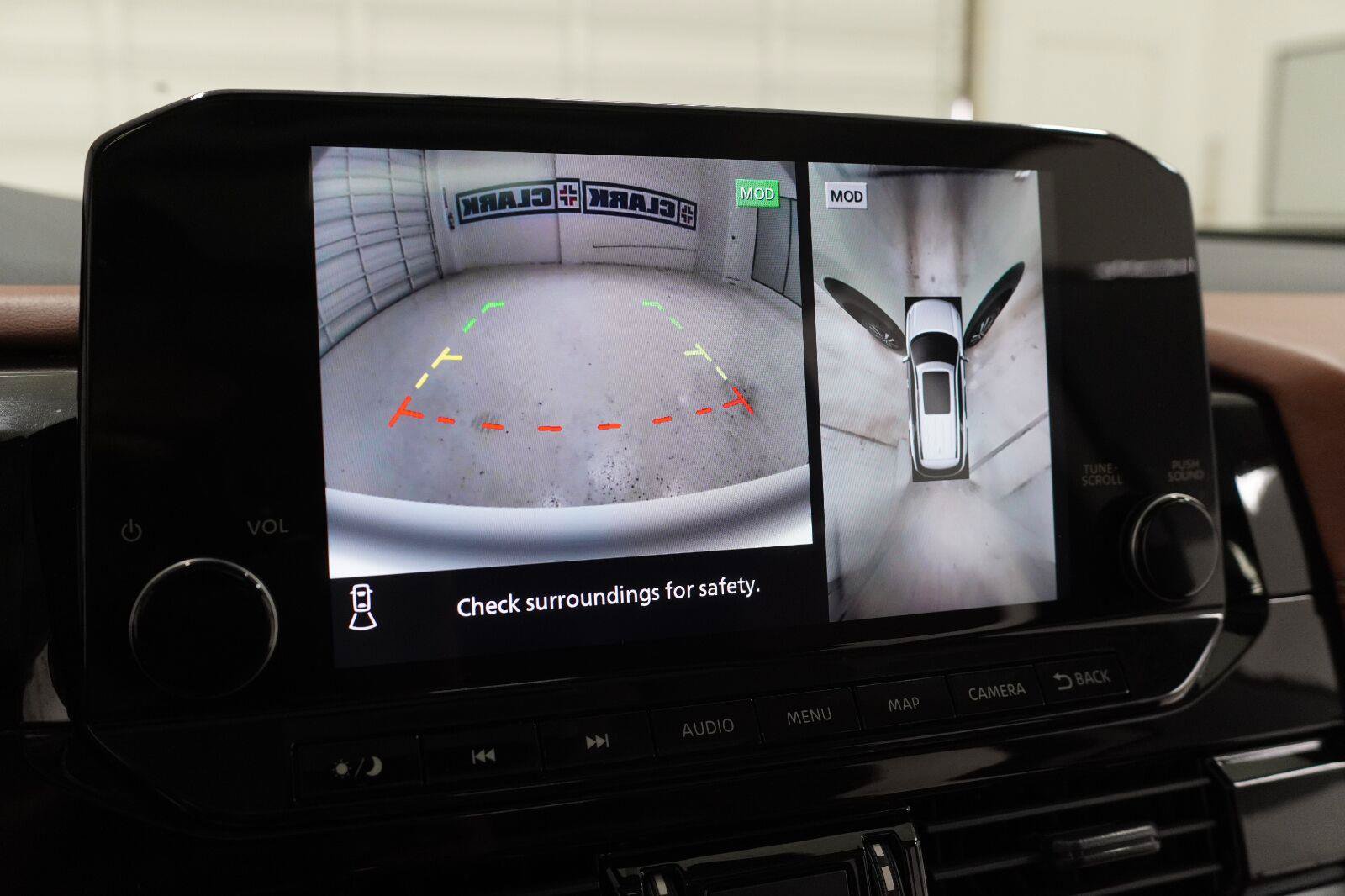 Used 2024 Nissan Pathfinder Platinum w/ Cargo Package FWD image 19