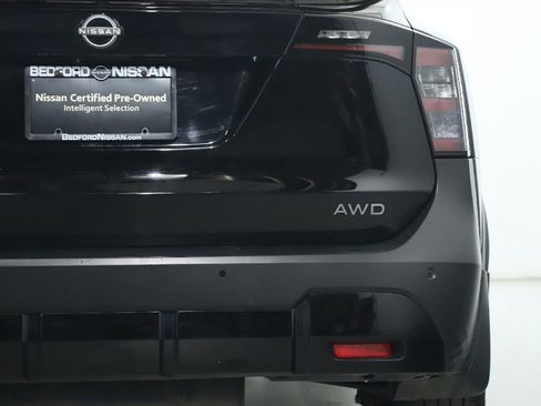 Certified 2025 Nissan Kicks SV image 42