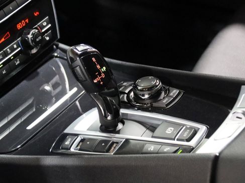 Used 2013 BMW 550i Gran Turismo xDrive image 59