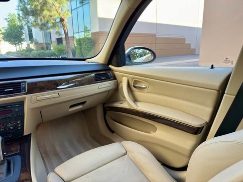 Used 2006 BMW 330i Sedan image 22