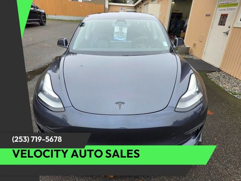 Used 2018 Tesla Model 3 Mid Range image 1