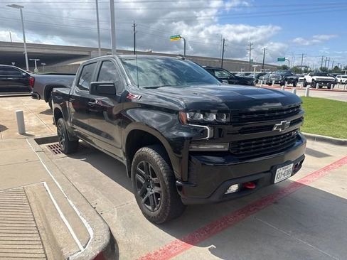 Used 2021 Chevrolet Silverado 1500 LT Trail Boss w/ Bed Protection Package AWD/4WD image 3