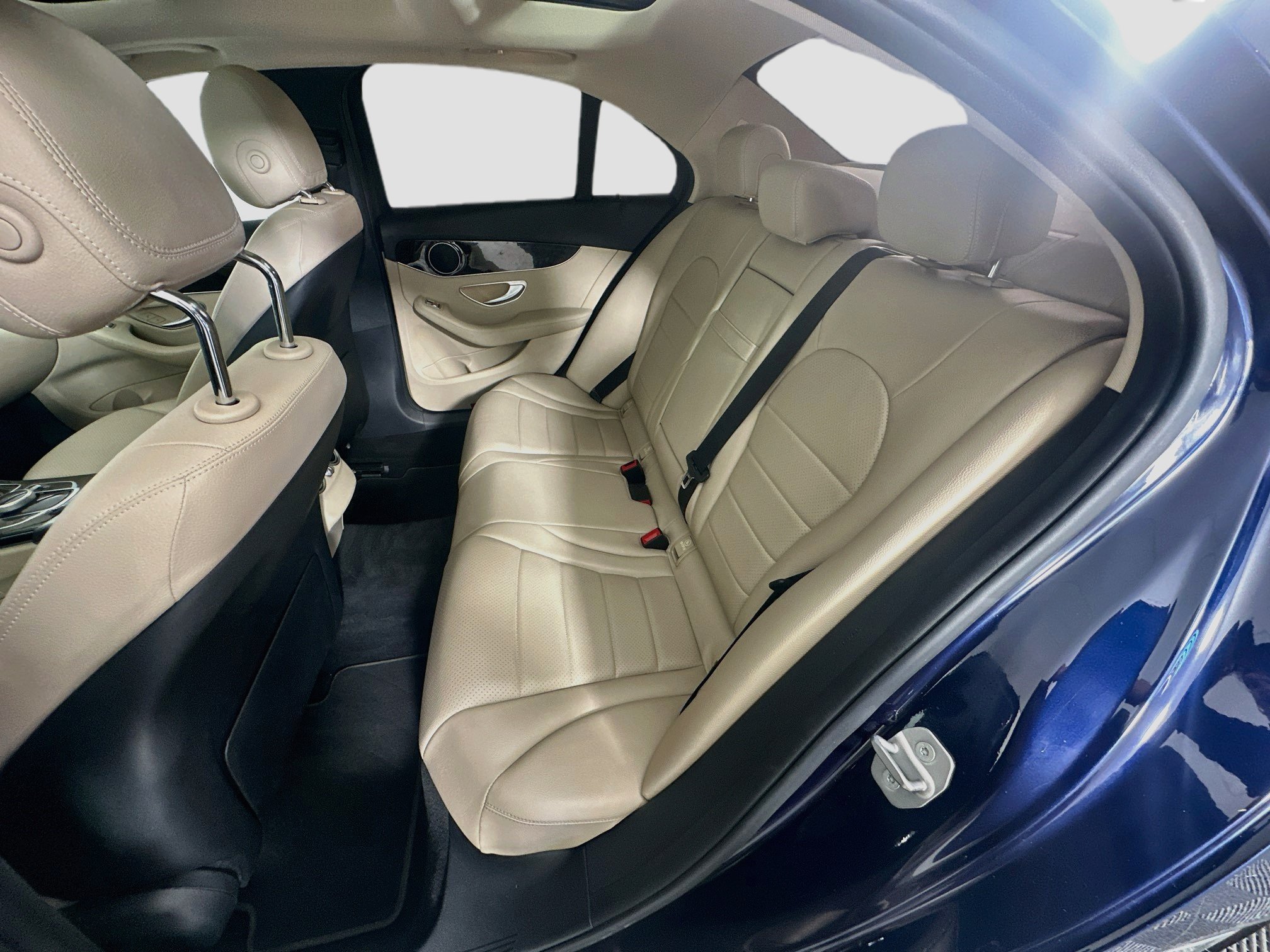 Used 2017 Mercedes-Benz C 300 Sedan image 29