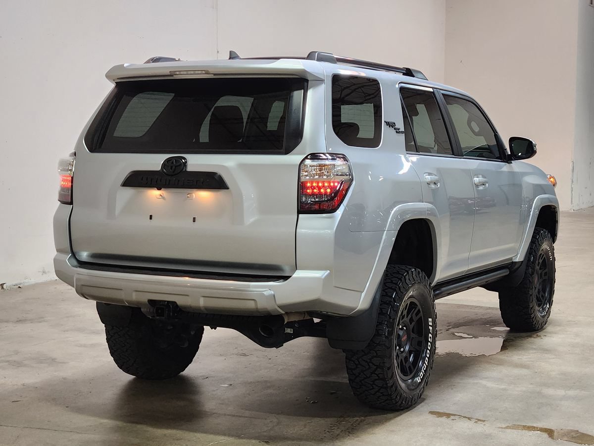 Used 2023 Toyota 4Runner TRD Off-Road Premium AWD/4WD image 8