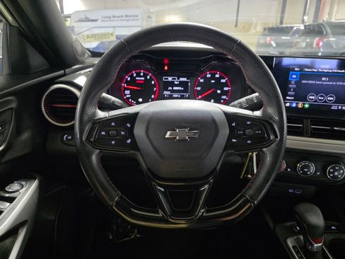 Used 2024 Chevrolet Trax RS FWD image 29