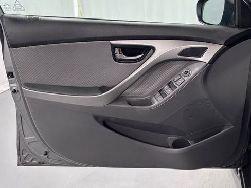 Used 2013 Hyundai Elantra GLS w/ Preferred Pkg FWD image 16