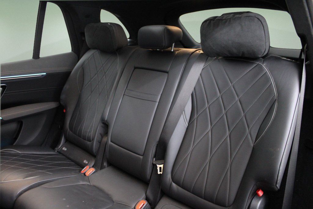 Used 2023 Mercedes-Benz EQS 580 4MATIC SUV w/ Exclusive Trim Package image 25