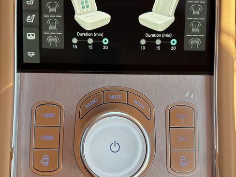 New 2026 Genesis G90 3.5T AWD/4WD image 16