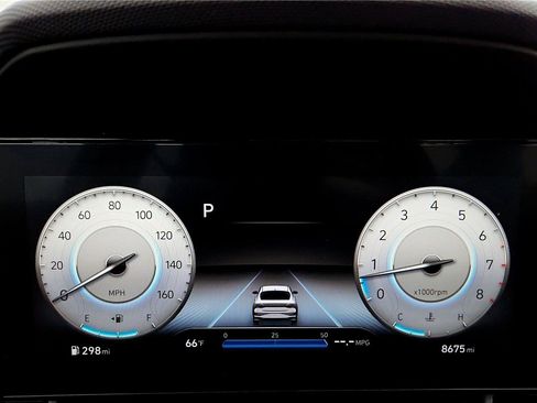 Used 2023 Hyundai Elantra Limited FWD image 22