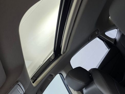 Used 2025 Honda Accord Touring image 12