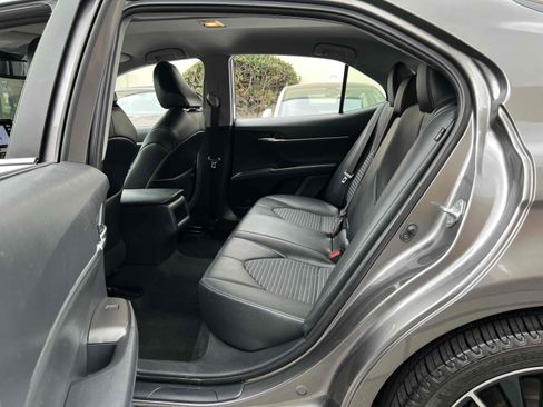 Used 2021 Toyota Camry SE w/ Convenience Package image 34