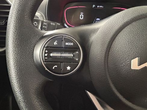 Used 2024 Kia Soul LX w/ Option Group 015 FWD image 21