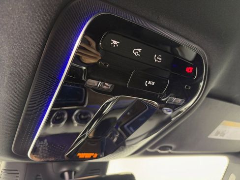 Certified 2025 Mercedes-Benz GLC 350e GLC 350e w/ AMG Line image 25