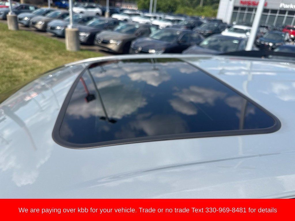 Used 2023 Toyota Sienna XSE w/ XSE Plus Package AWD/4WD image 32