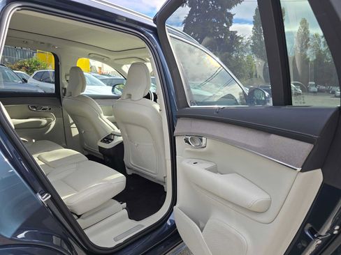 Used 2026 Volvo XC90 B6 Ultra w/ Protection Package AWD/4WD image 13