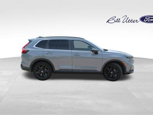 Used 2023 Honda CR-V Sport Touring image 4