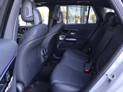 Used 2026 Mercedes-Benz GLC 300 4MATIC image 17