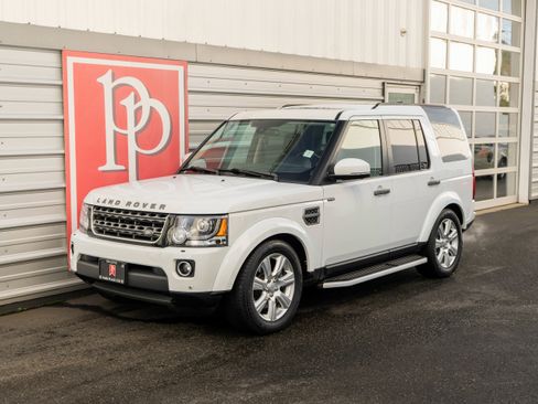 Used 2016 Land Rover LR4 HSE Silver Edition AWD/4WD image 41