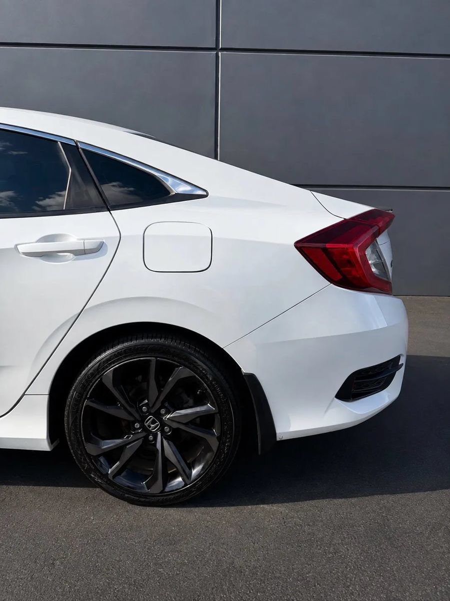 Used 2020 Honda Civic Sport image 8