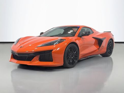Used 2025 Chevrolet Corvette Z06 RWD image 5