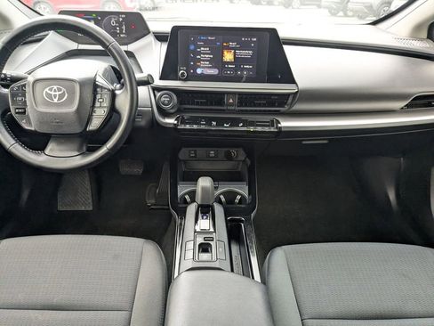 Used 2025 Toyota Prius LE image 15