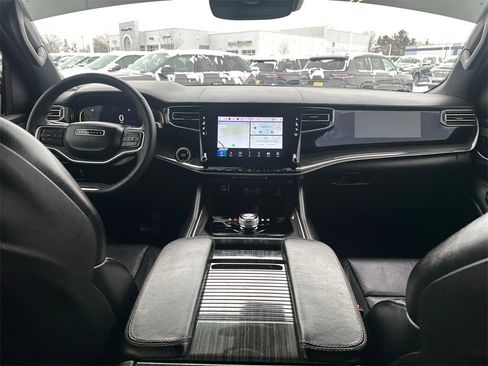 Used 2022 Jeep Wagoneer Series II w/ Premium Group I image 46