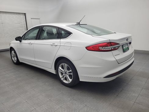 Used 2018 Ford Fusion SE FWD image 3