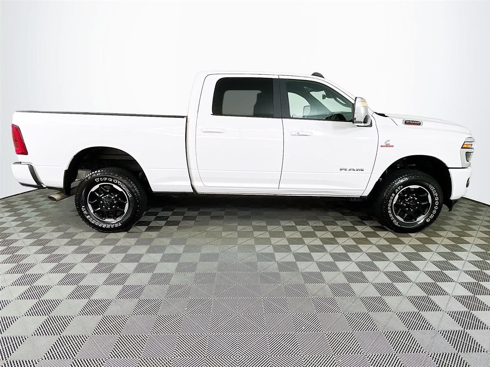 Used 2026 RAM 2500 Laramie AWD/4WD image 11