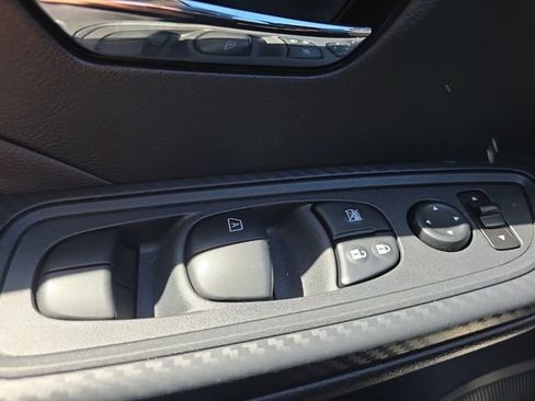 Certified 2025 Nissan Versa SV w/ Trunk Package image 28