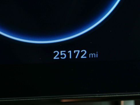 Used 2024 Hyundai Elantra SEL FWD image 8