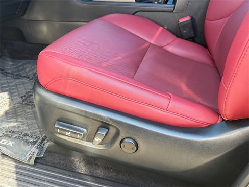 Used 2022 Lexus GX 460 Premium image 11