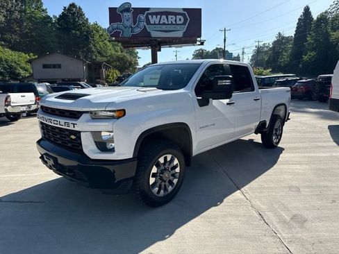Used 2022 Chevrolet Silverado 2500 Custom w/ Snow Plow Prep/Camper Package AWD/4WD image 18