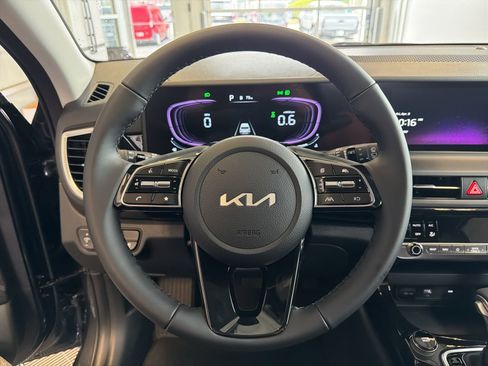 New 2026 Kia Seltos S image 16