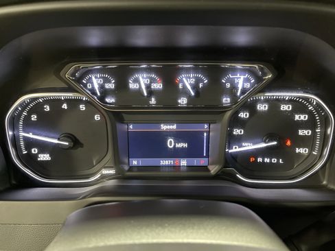 Used 2022 GMC Sierra 2500 SLE w/ SLE Value Package; image 21