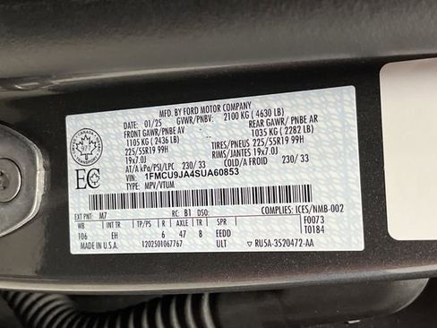 Used 2025 Ford Escape Platinum image 38