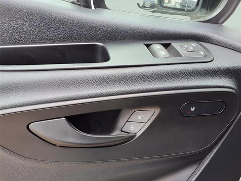 Used 2024 Mercedes-Benz Sprinter 2500 image 26