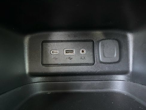 Used 2020 Chevrolet Equinox LT AWD/4WD image 25